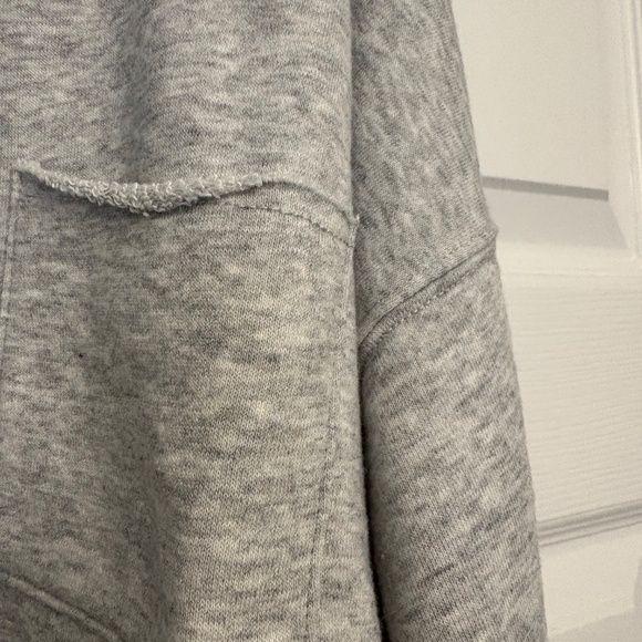 aerie Gray Cropped Crewneck Sweatshirt, Size XS - Picture 5 of 9